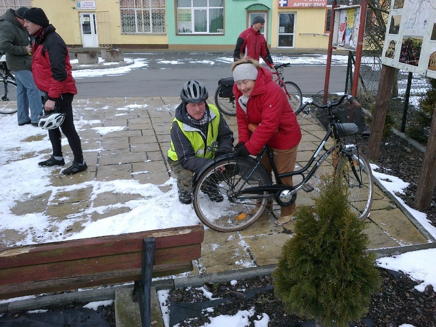 Rajd rowerowy po Żuławach. W dwudniowej wycieczce uczestniczyło ponad 30 osób