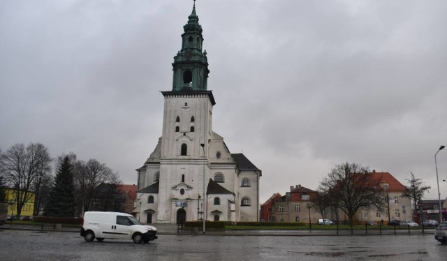 Apostazja, czyli wystąpienie z Kościoła staje się w Polsce coraz popularniejsze. Coraz więcej ludzi podejmuje decyzję o wypisaniu się z Kościoła. Sprawdziliśmy, ilu mieszkańców Krosna Odrzańskiego, Gubina, ogólnie powiatu krośnieńskiego wypisało się z Kościoła. Jak nasz region wygląda pod tym względem w porównaniu z innymi powiatami województwa lubuskiego? CZYTAJ DALEJ >>>

Wideo: Czy religia będzie obowiązkowa na maturze?

źródło: Dzień Dobry TVN/x-news