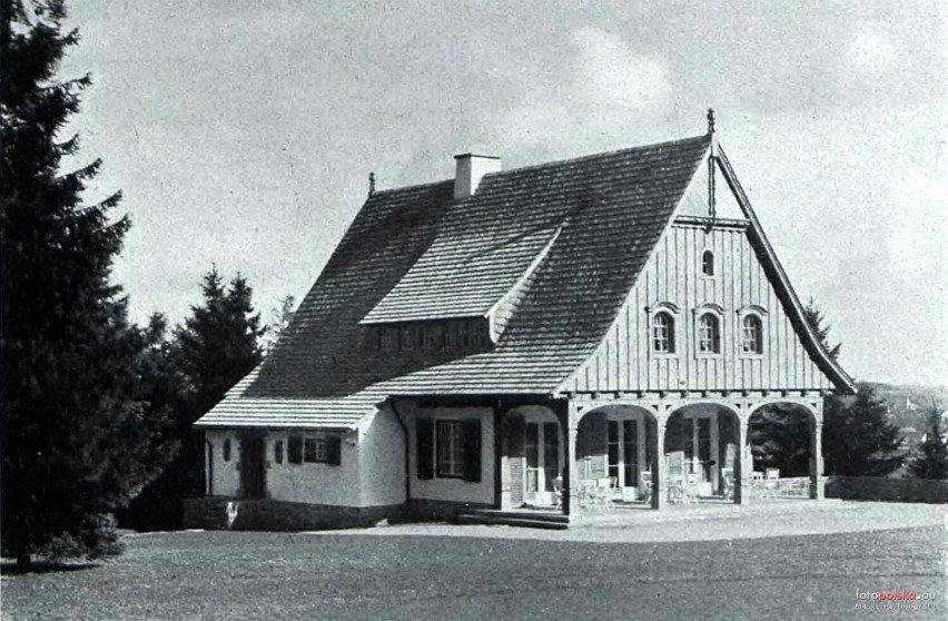 Lata 1930-1941 

Domek dla obsługi pola golfowego