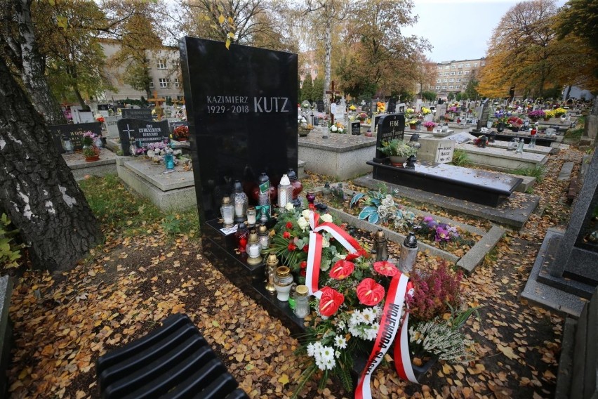 30 października 2020, cmentarz przy Sienkiewicza i grób...