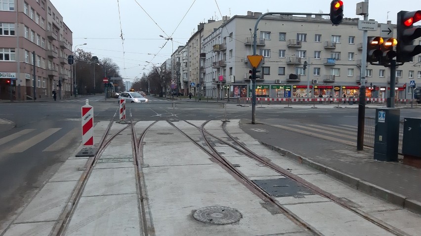 Łódź. Koniec utrudnień na skrzyżowaniu ulic Kopcińskiego i Narutowicza. Kiedy kolejny etap remontu? ZDJĘCIA