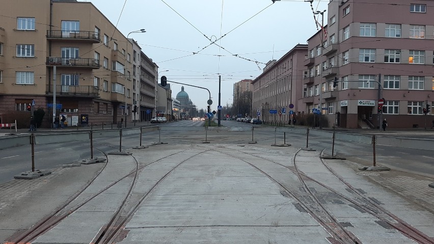 Łódź. Koniec utrudnień na skrzyżowaniu ulic Kopcińskiego i Narutowicza. Kiedy kolejny etap remontu? ZDJĘCIA