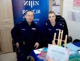 Jak reagować na przemoc? Jak jej przeciwdziałać? Jaworzniccy policjanci na akcji edukacyjnej dla Kobiet