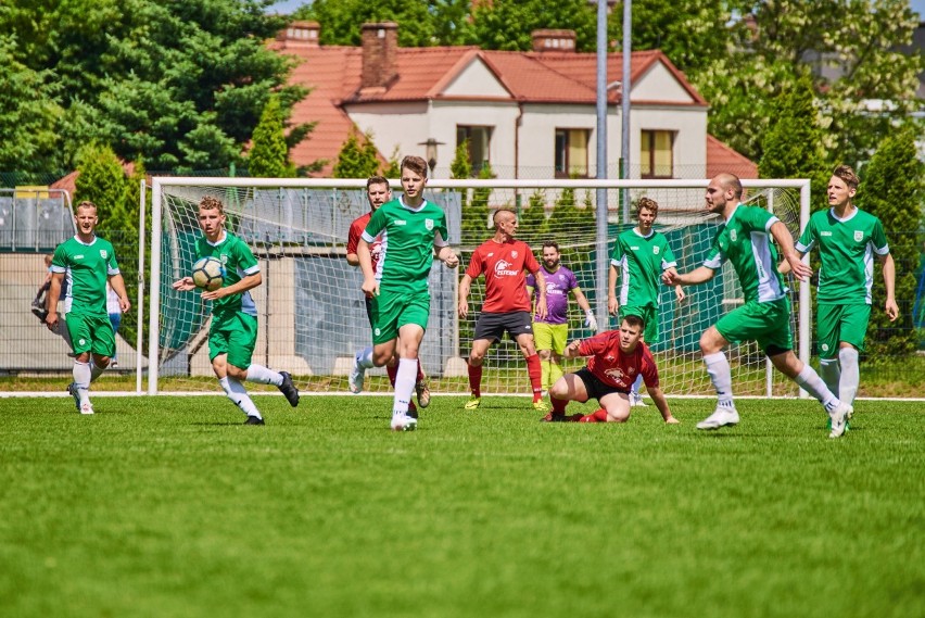 Niedzielny mecz Uczniowski Klub Sportowy GOL Brodnica wygrał...