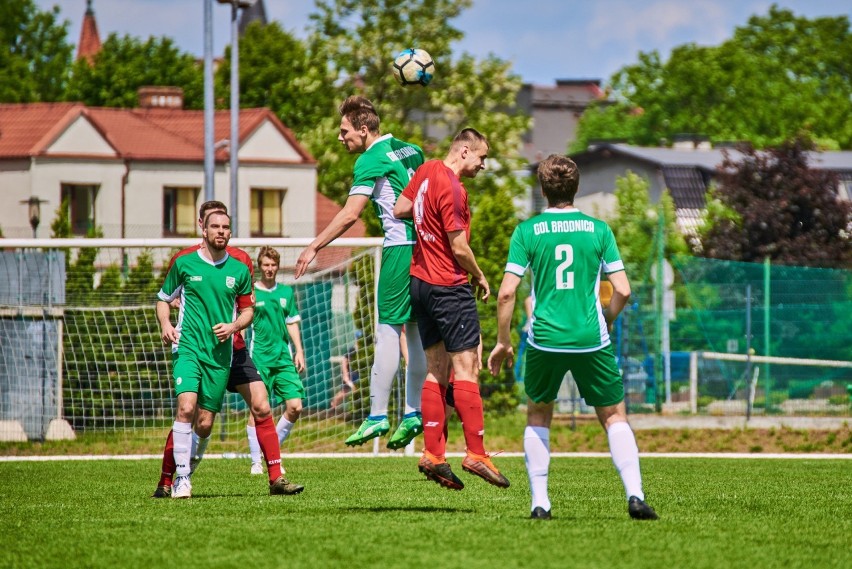 Niedzielny mecz Uczniowski Klub Sportowy GOL Brodnica wygrał...