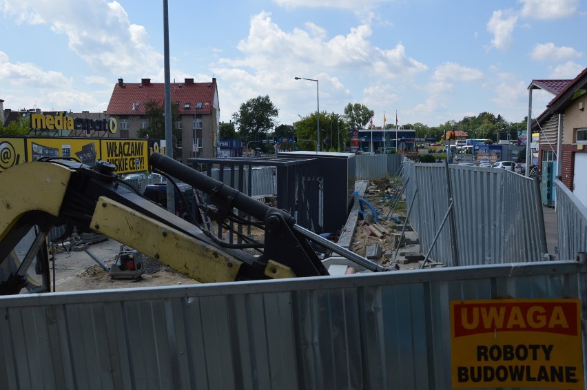 Trwa budowa nowoczesnego centrum przesiadkowego w Żarach [ZDJĘCIA, WIDEO]