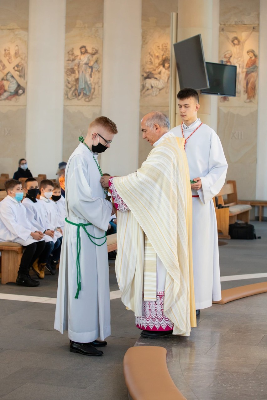 Już 114 ministrantów posługuje w parafii św. Marcina z Tours w Sierakowicach!