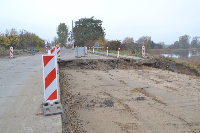 Trwa budowa mostu na Nogacie. Objazdu w tym roku nie będzie [ZDJĘCIA]