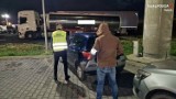 Samochód jechał w Bełku "pod prąd". Okazało się, że kierujący był pijany i chciał przekupić policjantów sporą kwotą. Co go teraz czeka? 