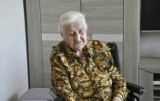 Pani Stefania z Kęt skończyła 101 lat! Jest najstarszą mieszkanką kęckiej gminy. Z tej okazji otrzymała wiele gratulacji i życzeń. Zdjęcia
