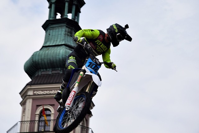 Zamość na Okrągło. Pokazy Freestyle Motocross i zawody Strong Man