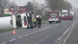 Wypadek w Niedźwiadach pod Kaliszem. Przewróciła się cysterna z gazem [FOTO]