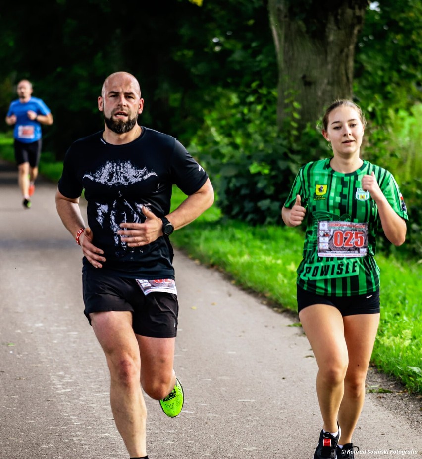 Nowy Staw. Bieg i marsz nordic walking, który wpisał się jeszcze w obchody Dnia Sybiraka [ZDJĘCIA cz. 2]