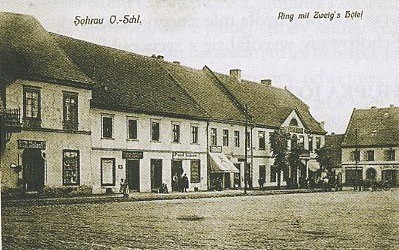 Foto 2 - Hotel Zweig (zdj. sprzed 1914 r.). Nazwa pochodzi od nazwiska właściciela żydowskiego pochodzenia. Był to Salo Zweig, destylator, gorzelnik i szynkarz, a po jego śmierci brat Max. To najstarszy w Żorach hotel z 1840 r. Wówczas zwany był jako Hotel Pod Czterema Lipami.