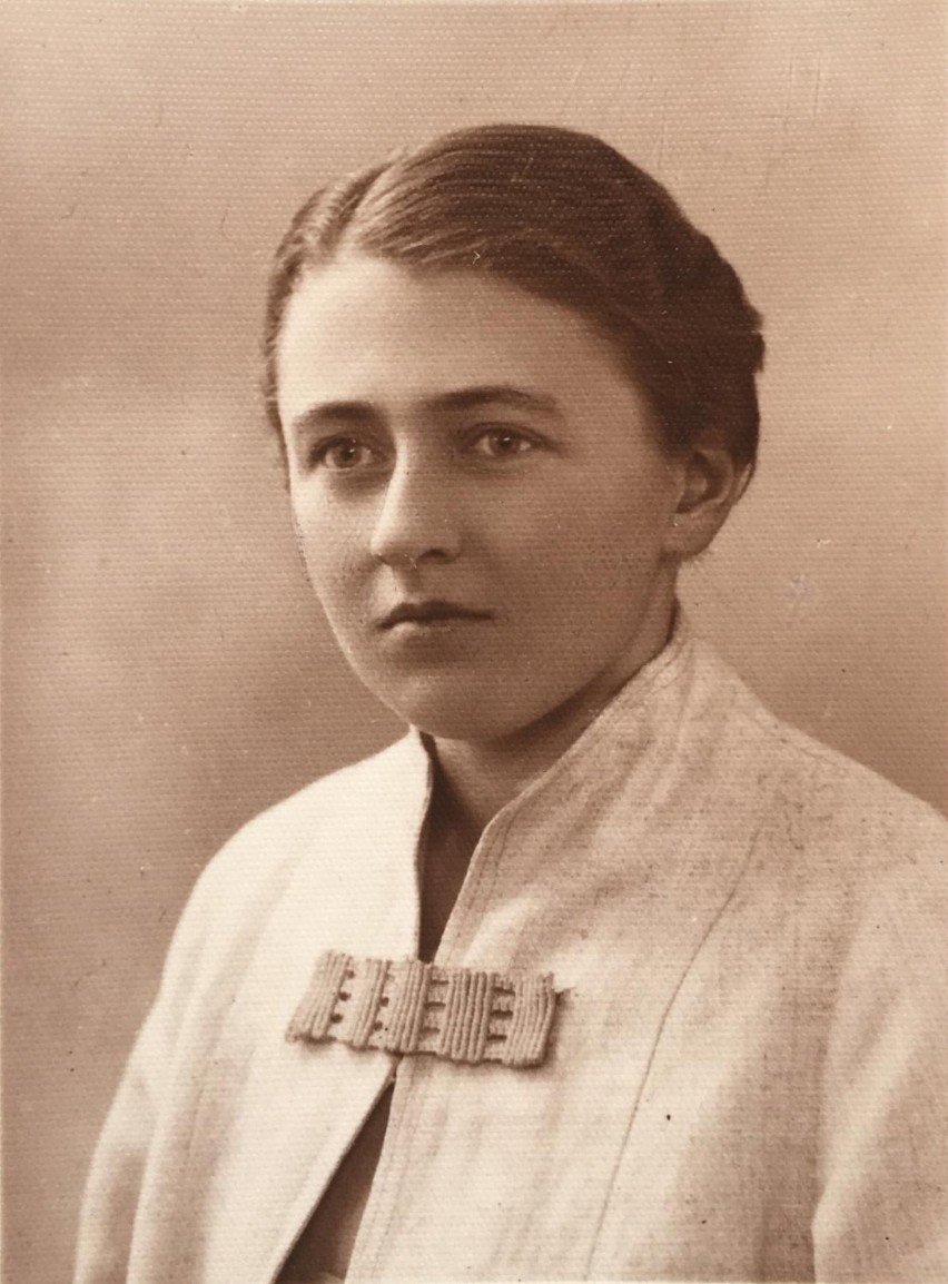 Inż. Alina Scholtzówna – zdjęcie z końca ll. 30. Archiwum...