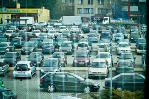 Parking pod szpitalem na ul. Borowskiej