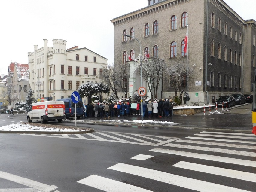 W Sądzie Rejnowym w Wałbrzychu nie ma utrudnień w związku z protestem pracowników