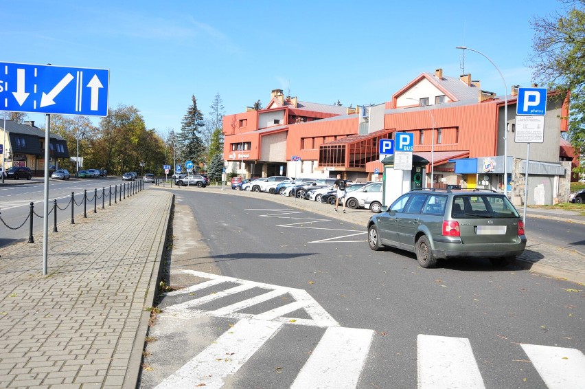 Będzie przebudowa parkingu przy ul. Podwale w Krośnie. Przybędzie miejsc postojowych