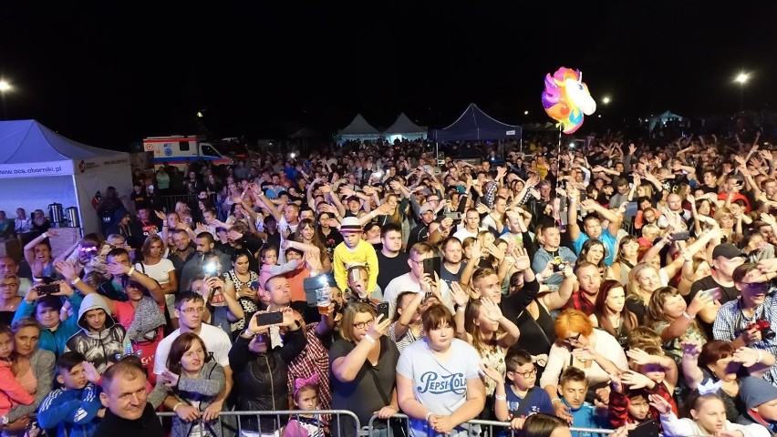 Festiwal Summer Disco Dance w Obornikach. Zagrał m.in. Czadoman i MIG. Zobacz, jak bawili się oborniczanie [ZDJĘCIA]