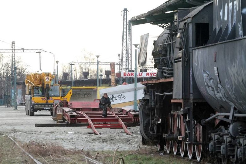 Zabytkowa lokomotywa z wrocławskiego dworca jedzie do Muzeum...