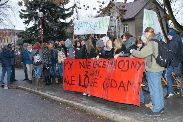 W drugiej pikiecie wzięło udział mniej uczniów, ale młodzież zapowiada kolejny protest