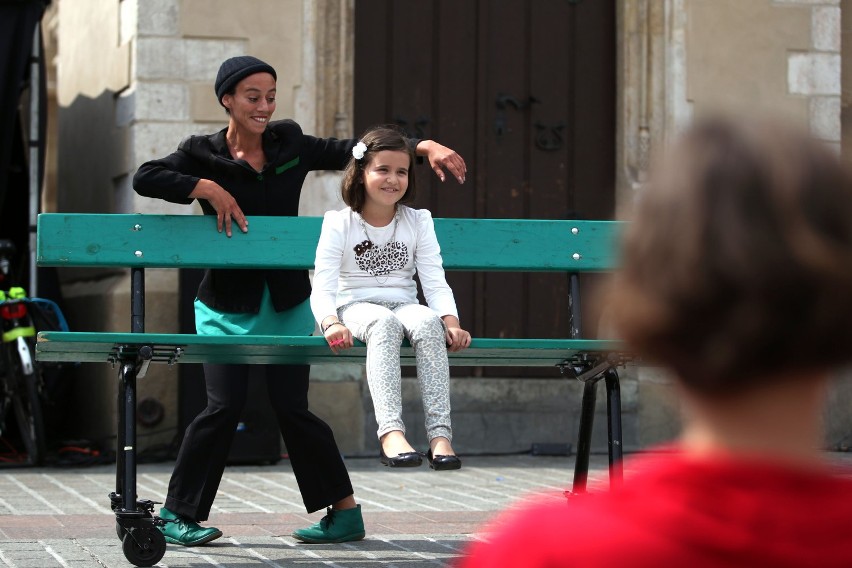 Kraków: 26. Festiwal Teatrów Ulicznych: spektakl De Paseo [ZDJĘCIA]