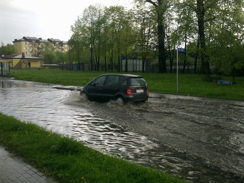 Skutki gwałtownej ulewy w Tarnowie.