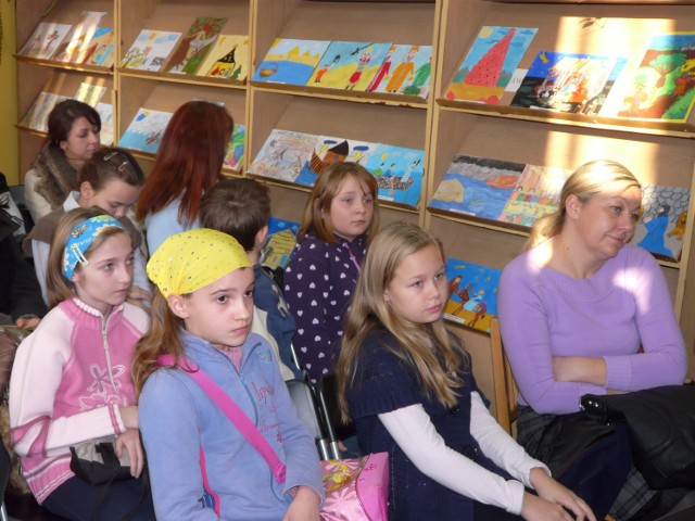 40 uczniów z powiatu skierniewickiego zostało nagrodzonych w konkursie zorganizowanym przez bibliotekę