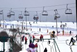 Tłumy narciarzy w Beskidach! Ogromne zainteresowanie szkoleniami narciarskimi. Stoki są pełne