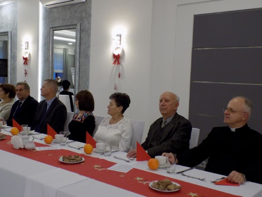 Przedświąteczne spotkanie w klubie seniora "Optymiści" w Ostrowie [FOTO]