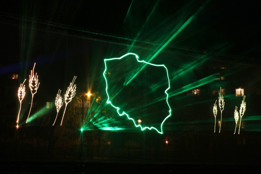 Wielkie laserowe widowisko na Rąbinie z okazji 20-lecia powiatu i rocznicy niepodległości [zdjęcia]