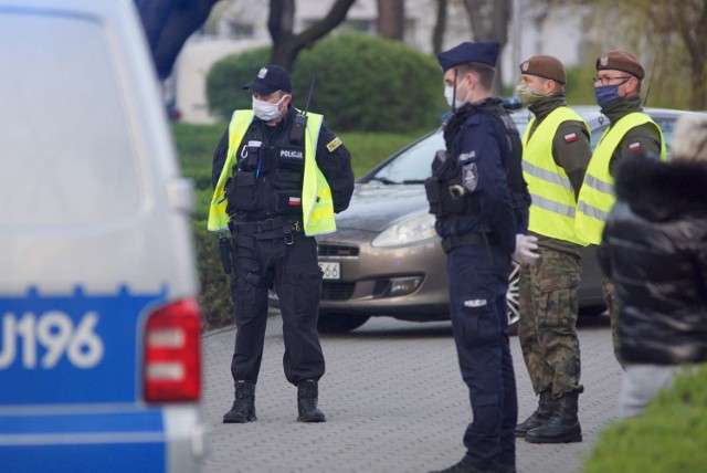 Zwłoki mężczyzny znaleziono na plantach w Kaliszu