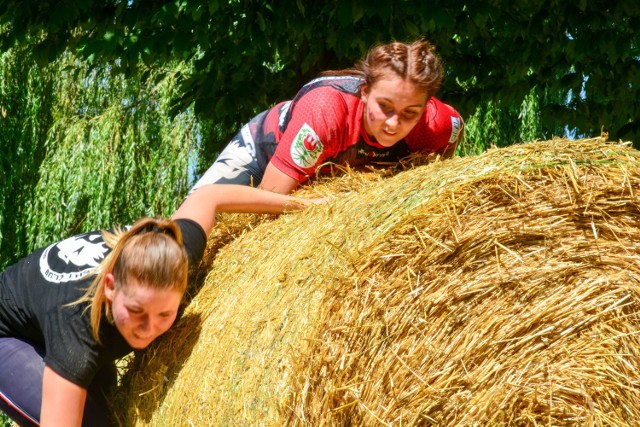 48 godzin dla zdrowia i miasta w Międzychodzie.

ZOBACZCIE ZDJĘCIA Z AKCJI GAŚNICZEJ

ZOBACZ TAKŻE - POŻAR ZBOŻA NA PNIU W DALESZYNKU 10.07.2018 ZDJĘCIA

Pyton wciąż poszukiwany, policja apeluje o ostrożność. "Może pożreć człowieka"

