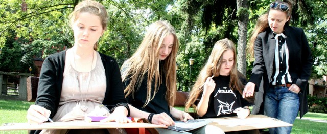 Na zdjęciu od prawej: instruktorka Magdalena Majeranowska, Ola Sobierajska, Ewa Kędzierska i Kornelia Wasilewska.