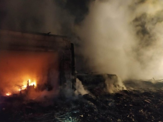 Do pożaru doszło w nocy z 10 na 11 maja w Mędrzechowie. 33-latek przyznał się do podpalenia budynków