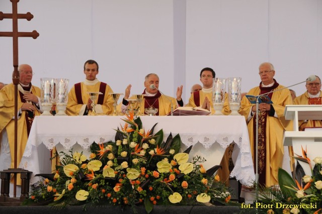 Eucharystia pod przewodnictwem Prymasa Polski abp J&oacute;zefa Kowalczyka