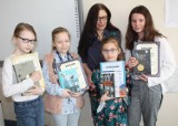 Pisarka Katarzyna Ryrych spotkała się z uczniami Szkoły Podstawowej nr 7 w Kaliszu ZDJĘCIA