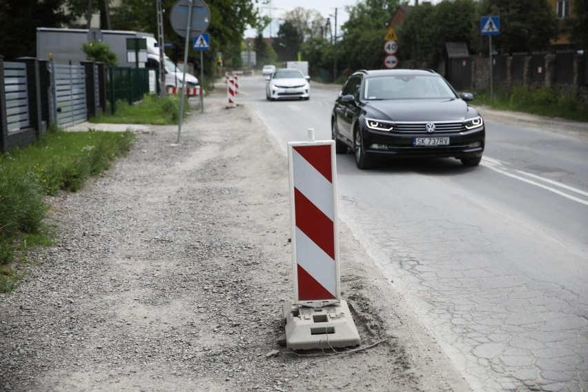 Kraków. Ponad pół roku przerwy w przebudowie ulicy Łokietka. Nie mogą dogadać się w sprawie organizacji ruchu [ZDJĘCIA]