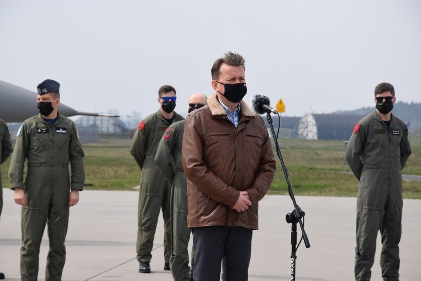 Lotnisko w Łasku będzie bazą dla samolotów F35. Minister Błaszczak w 32 Bazie Lotnictwa Taktycznego ZDJĘCIA