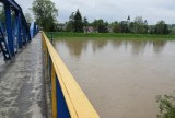 Idzie powodziowa fala na Białej. Zagrożone Ciężkowice i Tuchów