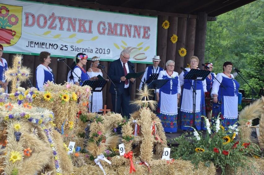 Święto plonów w Jemielnie miało wyjątkową oprawę i gości [ZDJĘCIA]