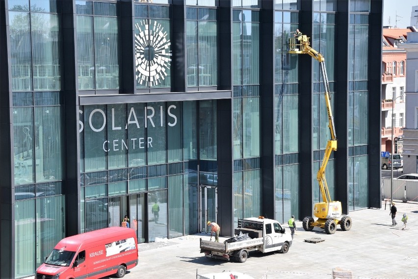 Prace wykończeniowe we wnętrzu nowej części Solarisa miały...