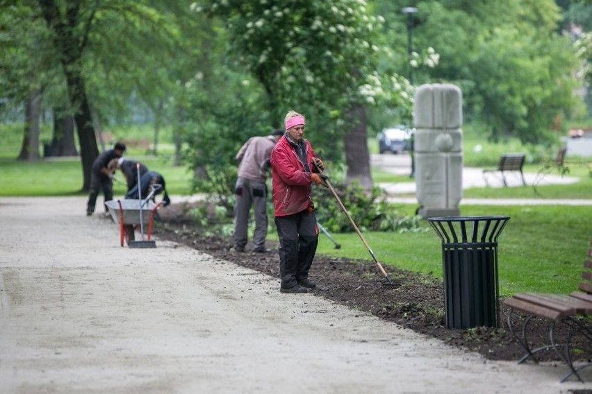 16.05.2018 krakow 
park krakowski prace wykonczeniowe...