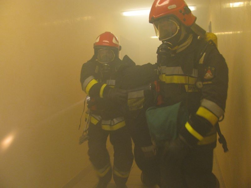 Strażacy ćwiczyli w Rydułtowskim Centrum Kultury [FOTO]