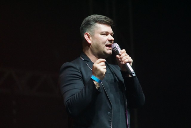Zenek Martyniuk podczas koncertu w Poznaniu - październik 2017.