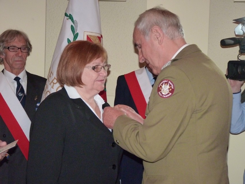 Radomsko: Edmunda Bodanka otrzymała Złoty Krzyż Zasługi dla...