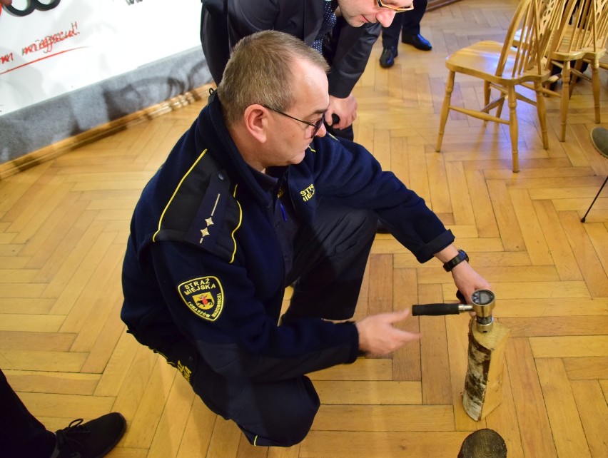 Urządzenie do badania jakości powietrza stanie na pl. Kościuszki w Tomaszowie Maz. [ZDJĘCIA]