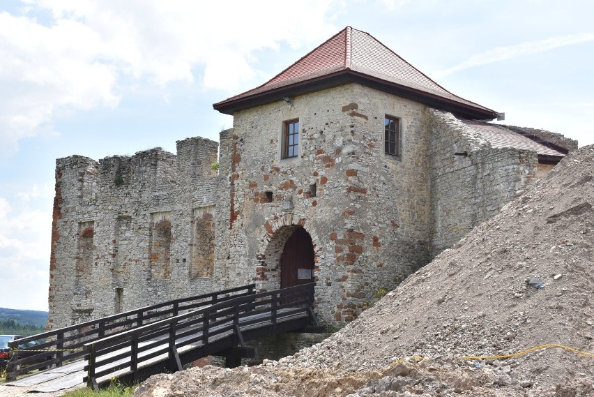 Na zamku w Rabsztynie znaleziono kamienną tralkę z XVI wieku