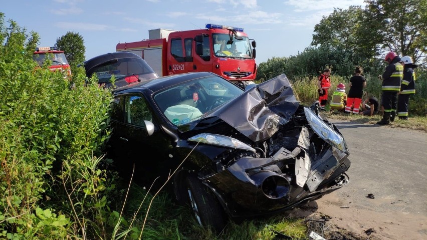 Wypadek na trasie Barzowice - Wicie. Jedna osoba ranna [ZDJĘCIA]