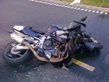 Wypadek na S7. Motocyklista uderzył w barierę. Zmarł w drodze do szpitala